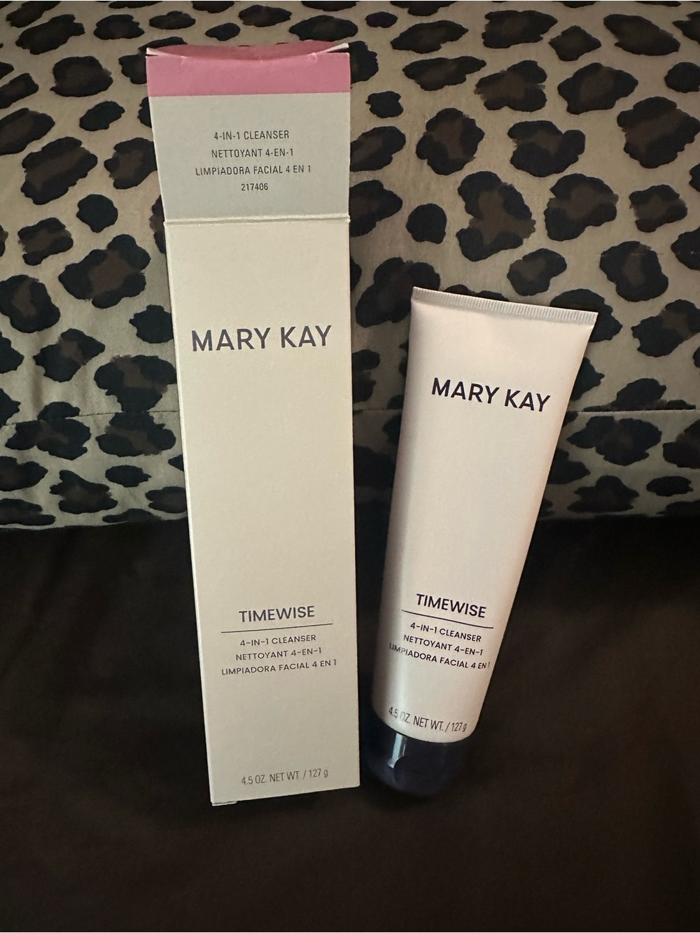 Mary Kay Timewise 4-in-1 Cleanser - Pink and Navy